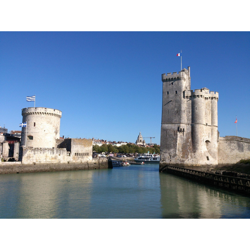 1267 - La Rochelle harbour Towers - Hobbycity.gr - Aedes