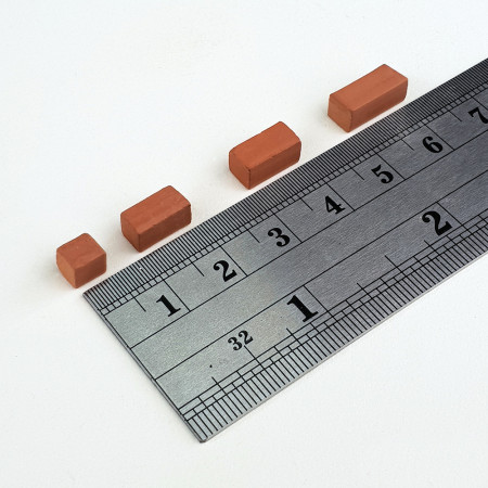 Πέτρες Κόκκινες  5 x 5  (3000 τμχ)