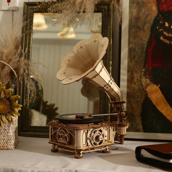 LKB01 - Classical Gramophone με 3 Μελωδίες από Δίσκο Βινυλίου: The merry gent, Memory of a dance, The giant killers - Hobbycity.gr - Rokr