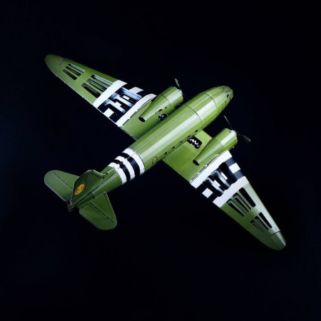 DOUGLAS DC-3 