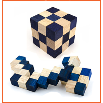 SNAKE CUBE Medium Dark Blue
