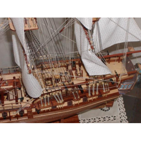 Pandora  1:85
