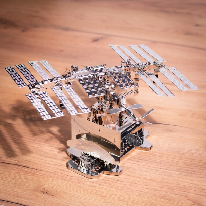 MT017 - Διαστημικός Σταθμός - Hobbycity.gr - Metal Time