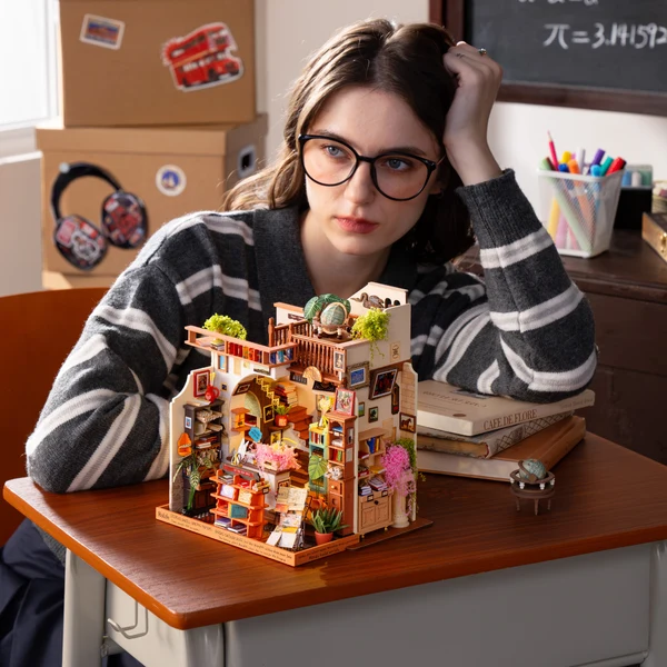 DH103 - Pagestory Books DIY Miniature House - Hobbycity.gr - RoLife