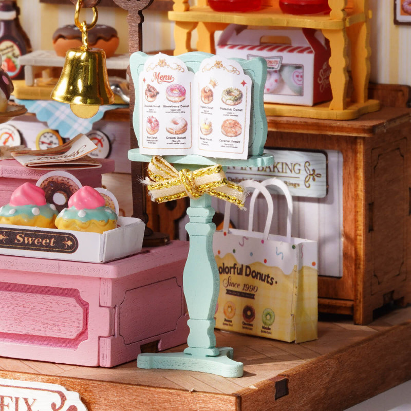 DS051 - Sweetie's Donut Shop DIY Miniature House - Hobbycity.gr - RoLife