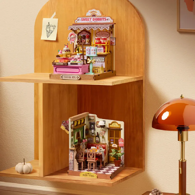 DS051 - Sweetie's Donut Shop DIY Miniature House - Hobbycity.gr - RoLife