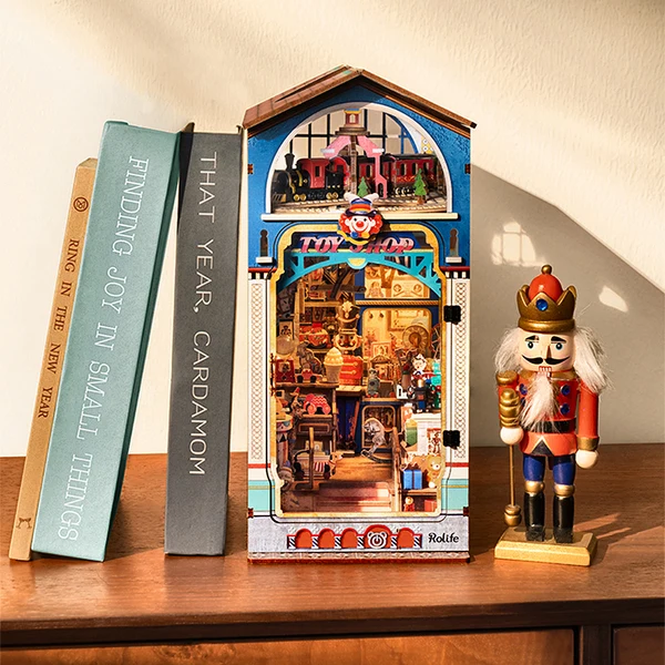 TGB23 - Treasure Toy Shop DIY Book Nook - Hobbycity.gr - RoLife