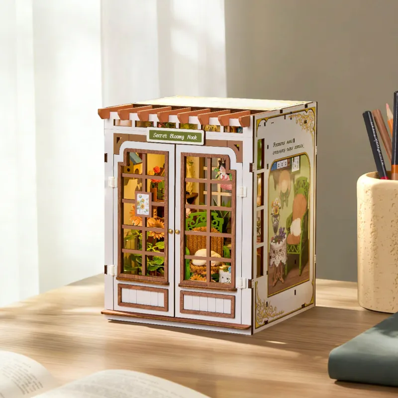 TGE04 - Secret Bloomy Nook DIY Book Nook - Hobbycity.gr - RoLife