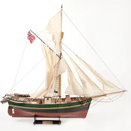 Gjøa Model Ship: Amundsen's Arctic Vessel 