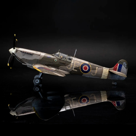 Spitfire MK-IXC-EN398
