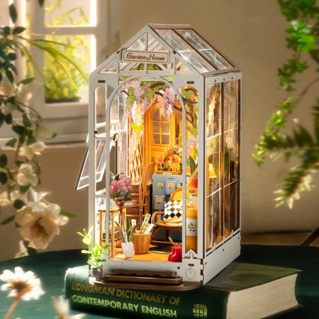 Holiday Garden House
