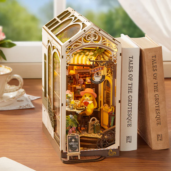 TGB15 - Holiday Cafe DIY Book Nook Shelf Insert - Hobbycity.gr - RoLife
