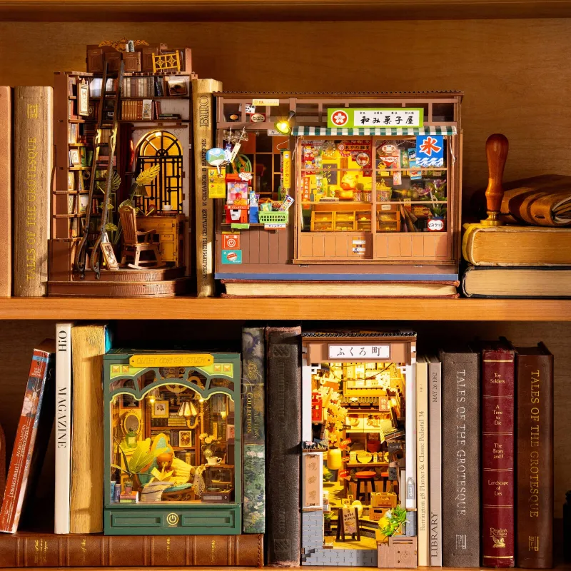 TGE05 - Nostalgic Corner Shop DIY Book Nook - Hobbycity.gr - RoLife